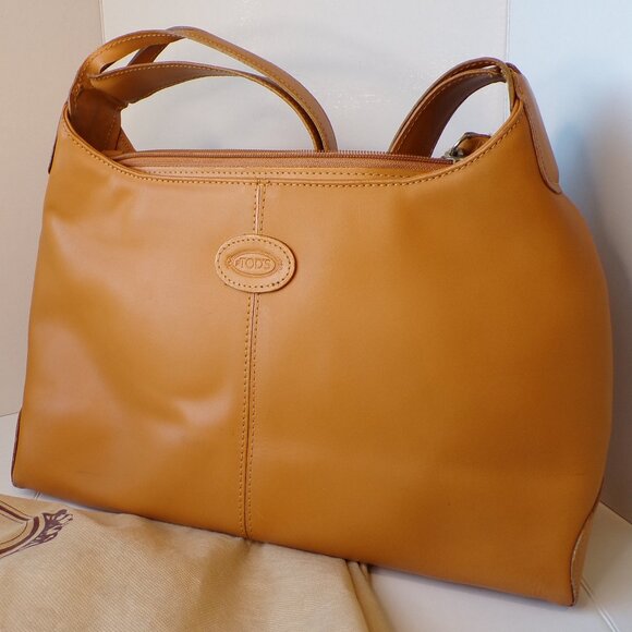 Tod's Leather Shoulder Handbag Purse Camel Color - Picture 2 of 15